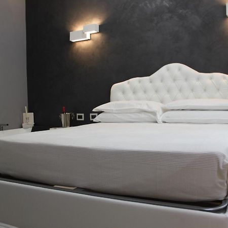 Jacuzzi Apartament By Parmacentro B&B Exteriér fotografie