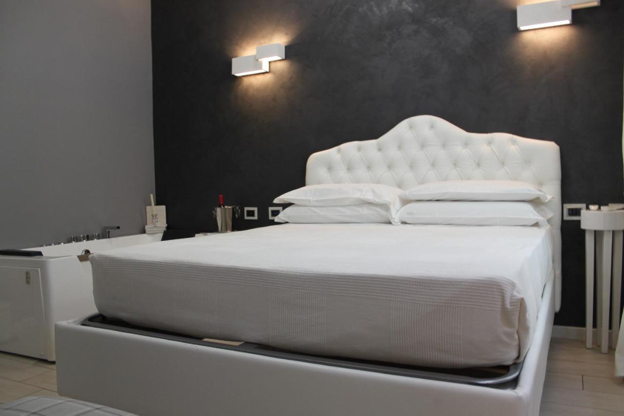Jacuzzi Apartament By Parmacentro B&B Exteriér fotografie