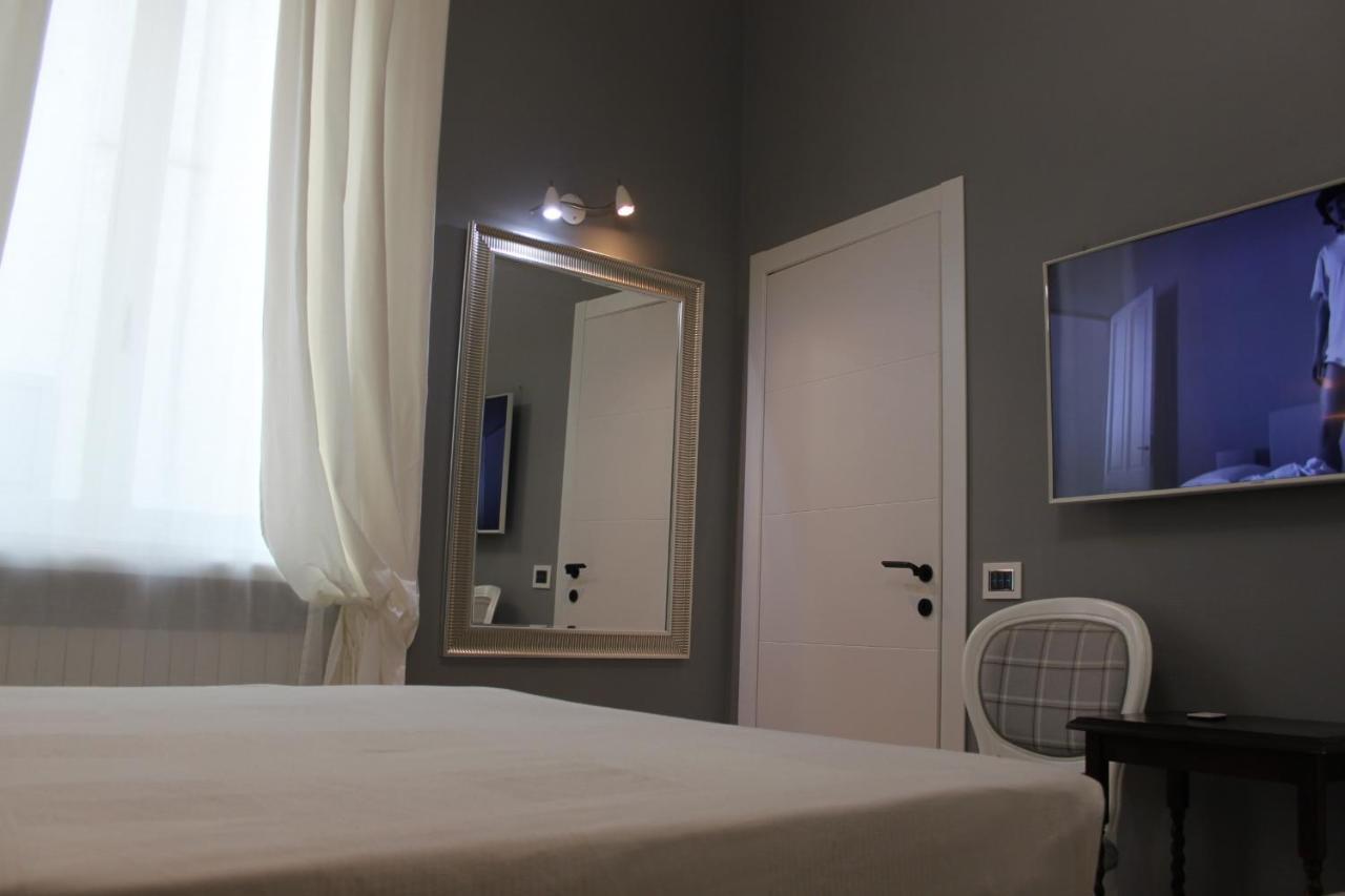 Jacuzzi Apartament By Parmacentro B&B Exteriér fotografie