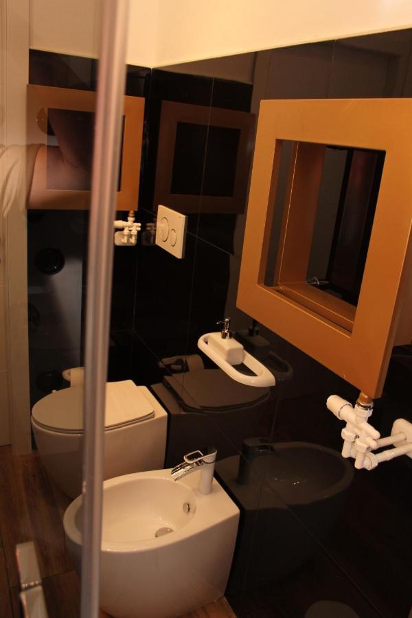 Jacuzzi Apartament By Parmacentro B&B Exteriér fotografie